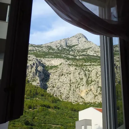 Sunny Lux Daire *